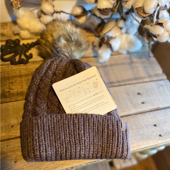 ❄️FURTALK Cable Knit Beanie with Removable Pom❄️ NEW - Picture 2 of 11
